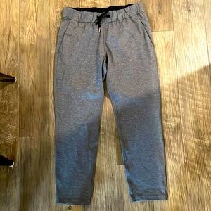 Lululemon On the Fly Pants 7/8 length